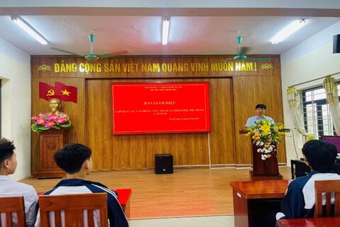 Ban giám hiệu trường THPT Minh Châu gặp mặt đoàn vận động viên, huấn luyện viên của Nhà trường tham dự hội khoẻ Phù Đổng tỉnh Hưng Yên lần thứ 11 năm 2024